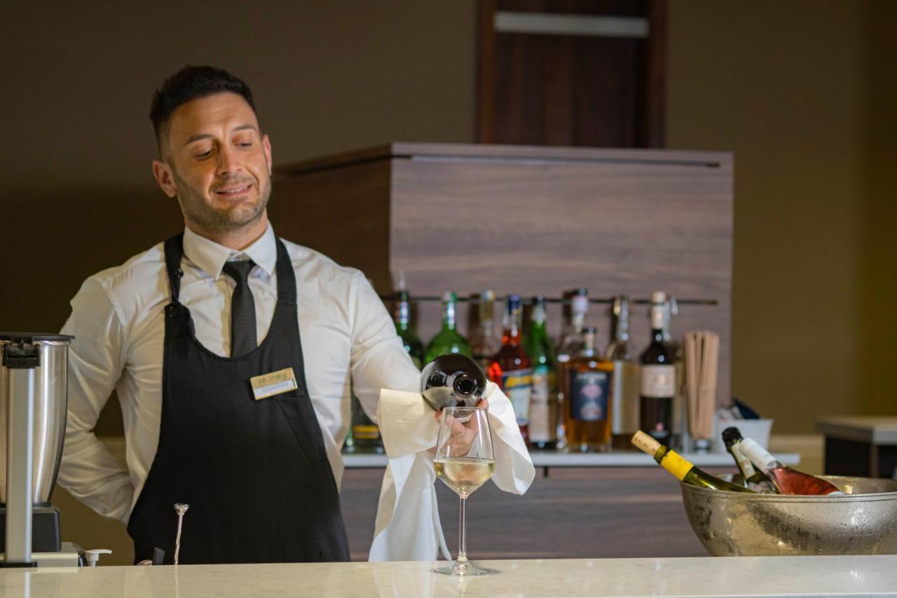 Mercure Hotel President Lecce Esterno foto
