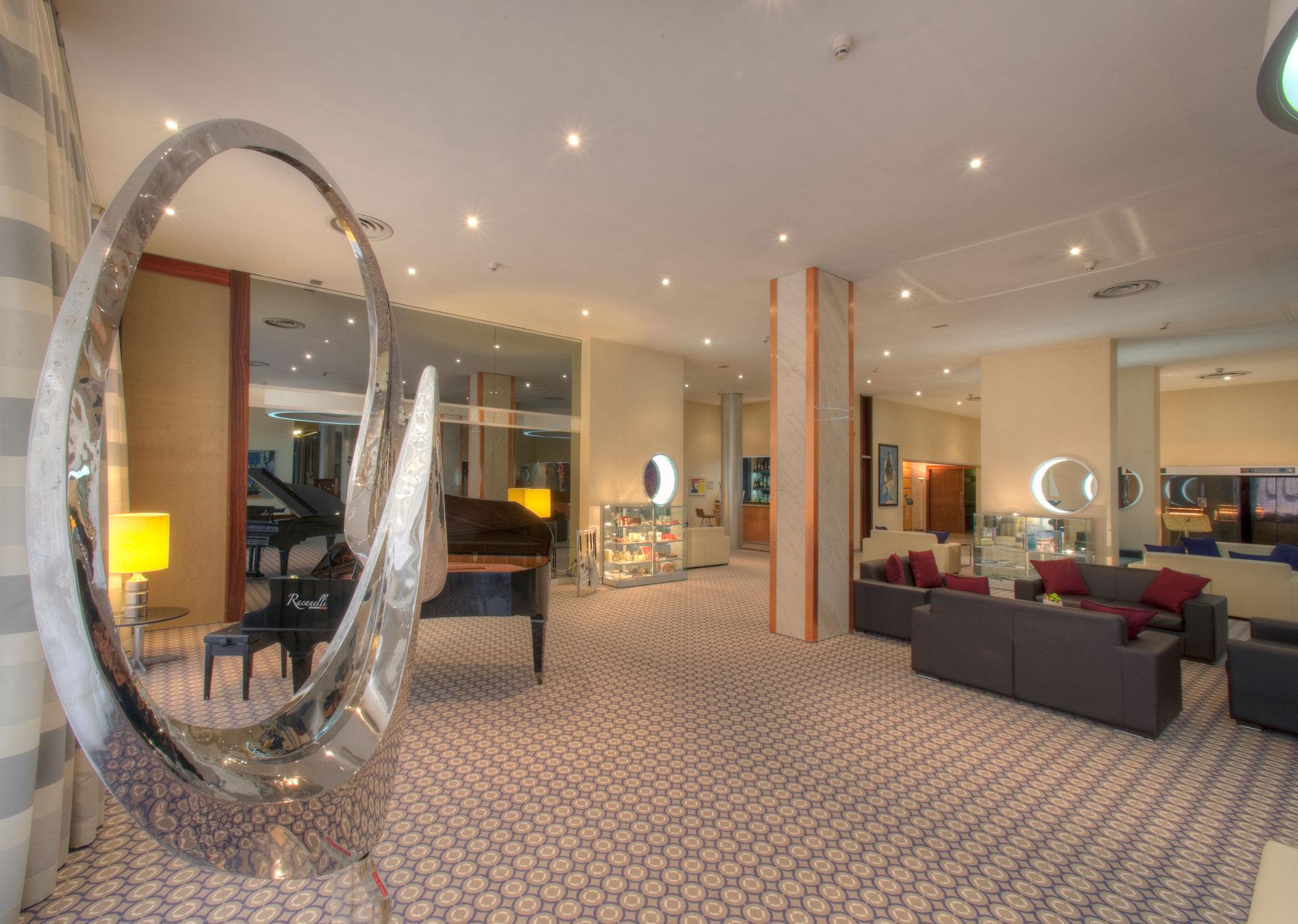 Mercure Hotel President Lecce Esterno foto