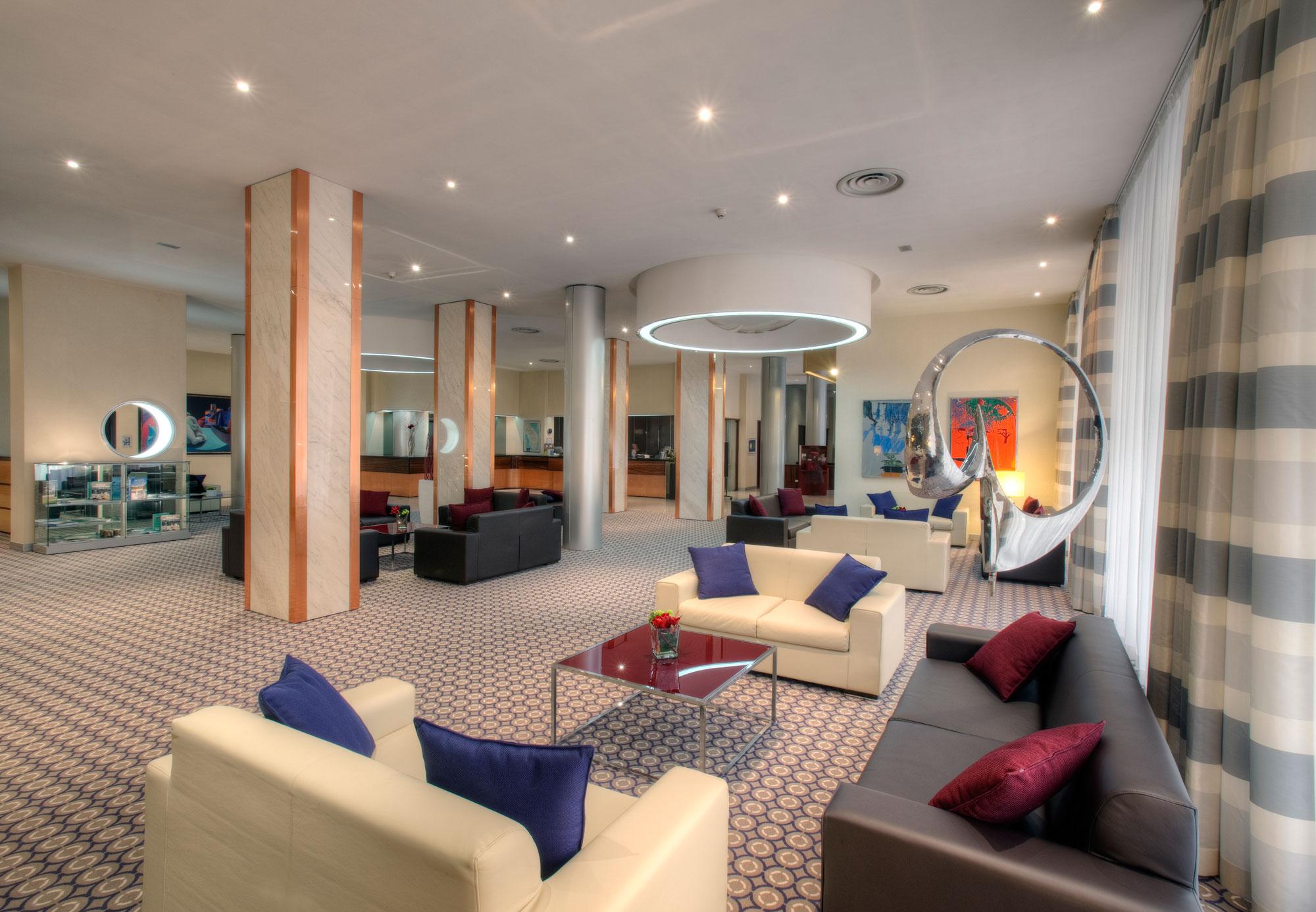 Mercure Hotel President Lecce Esterno foto