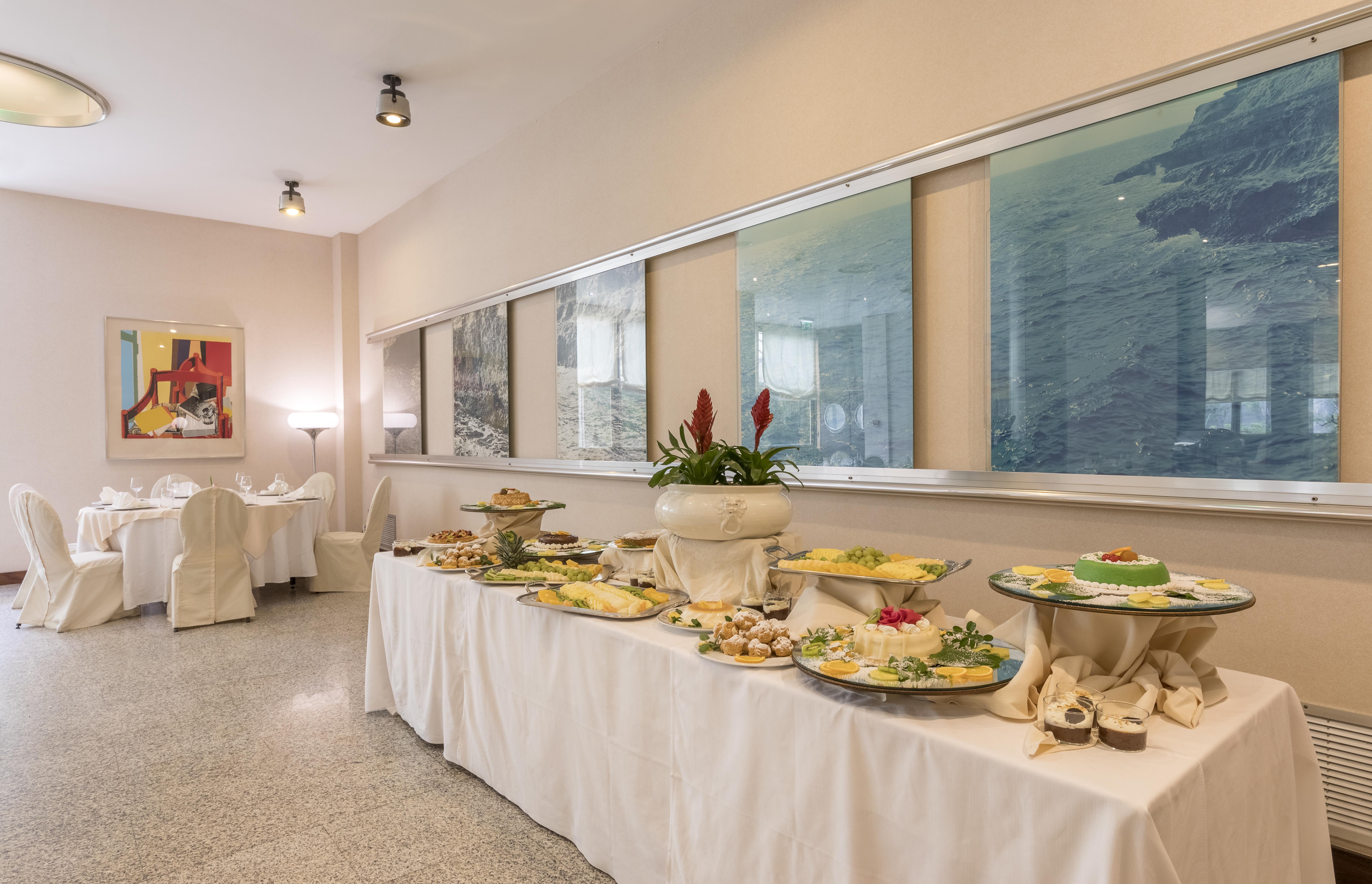 Mercure Hotel President Lecce Esterno foto