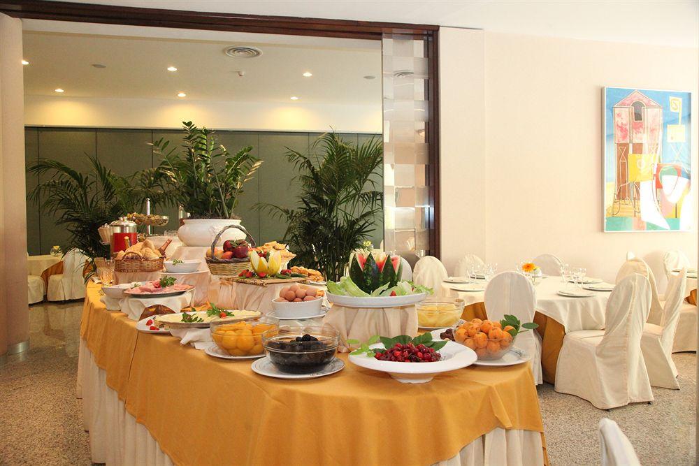 Mercure Hotel President Lecce Esterno foto