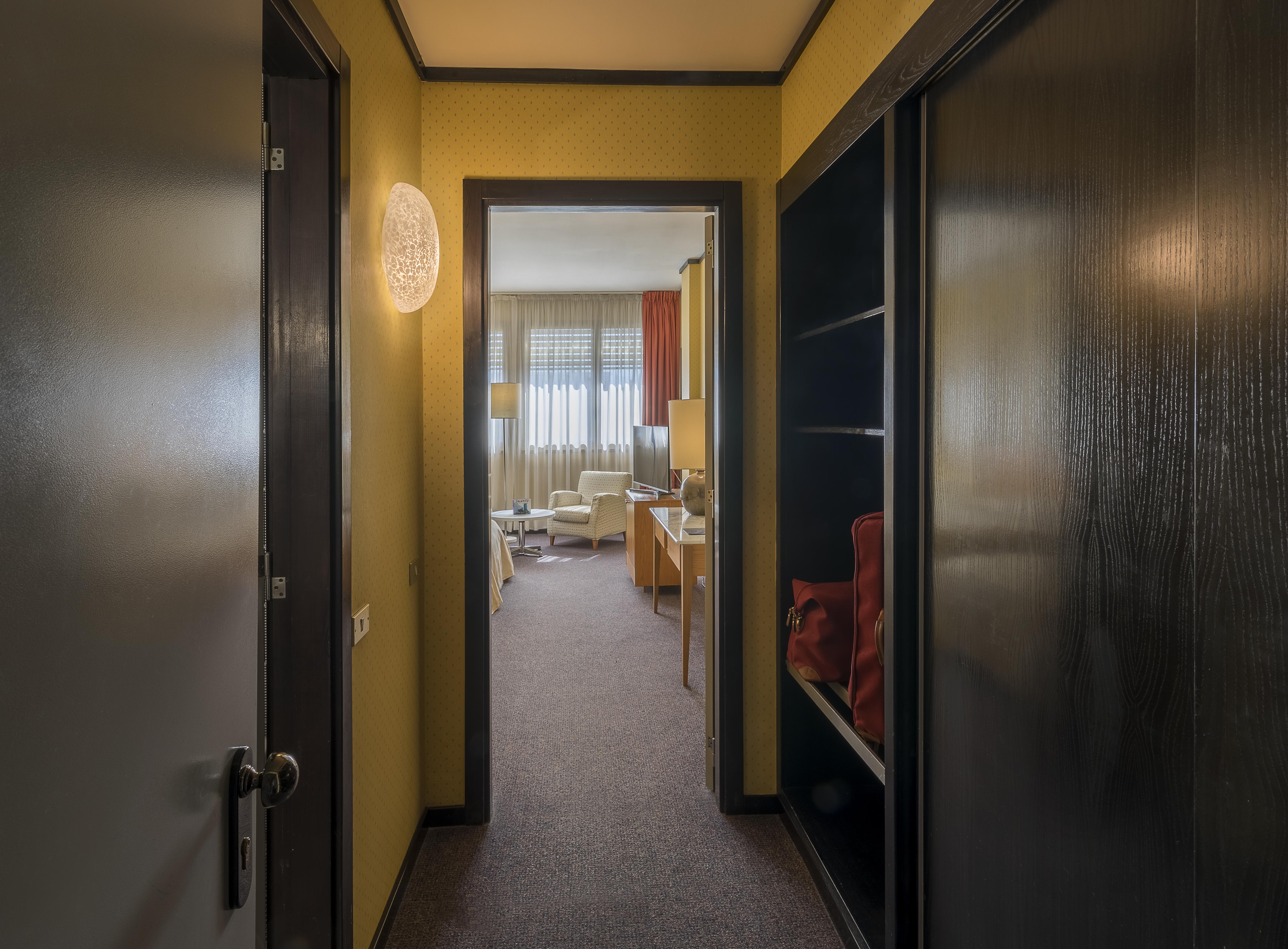Mercure Hotel President Lecce Esterno foto