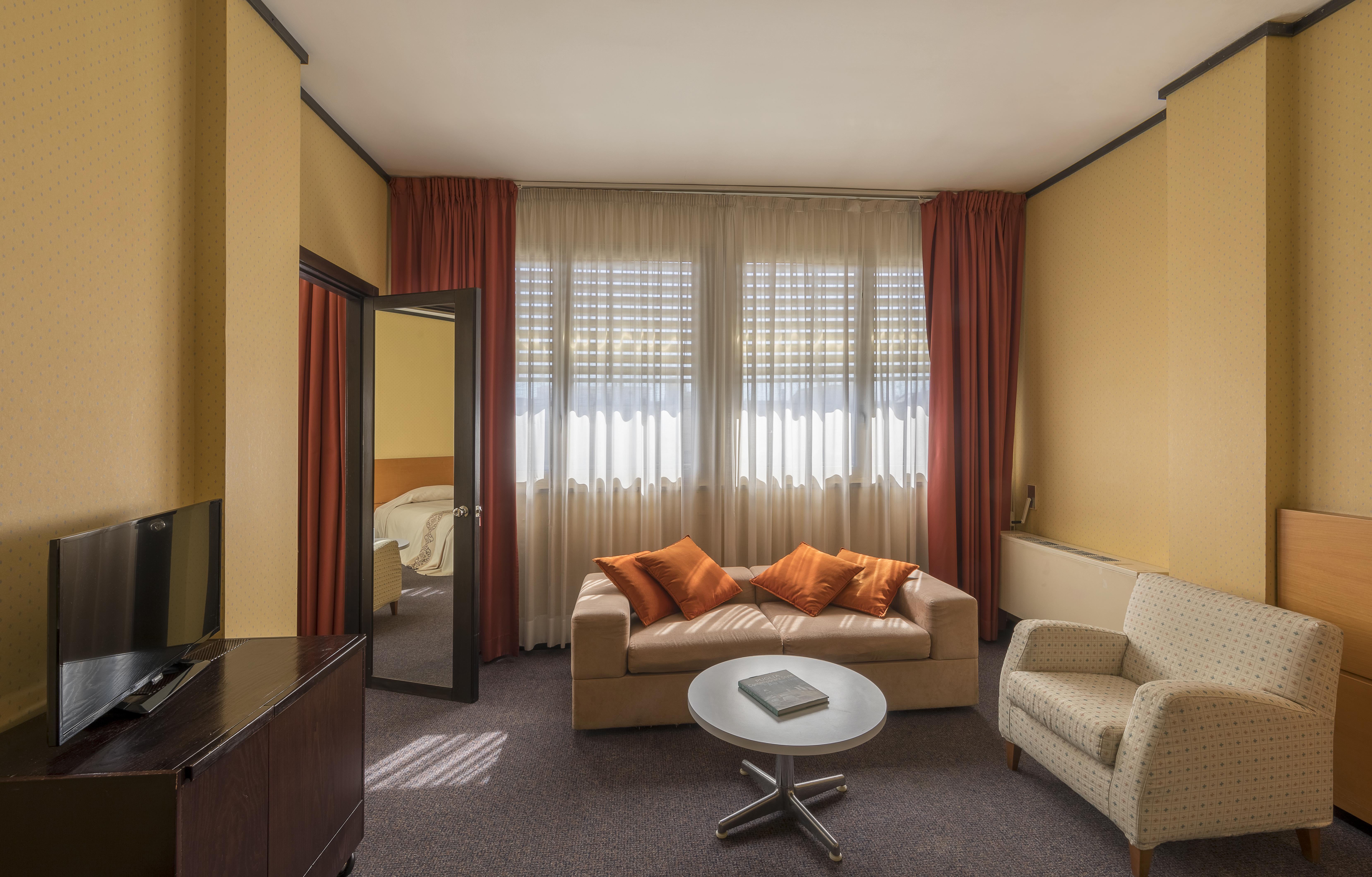 Mercure Hotel President Lecce Esterno foto