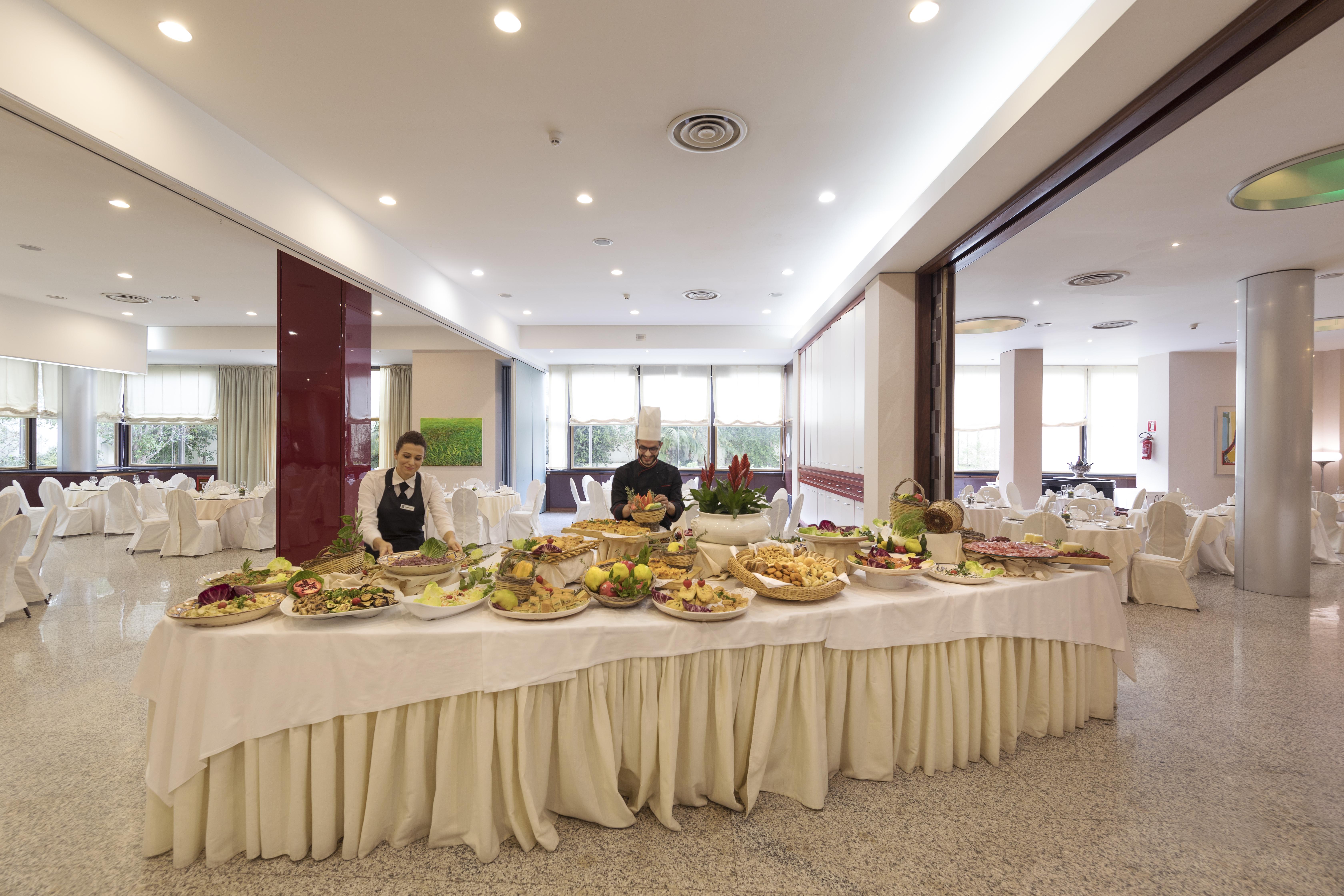 Mercure Hotel President Lecce Esterno foto
