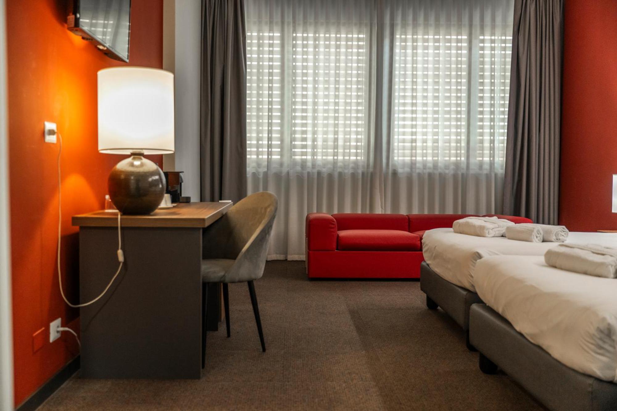 Mercure Hotel President Lecce Esterno foto